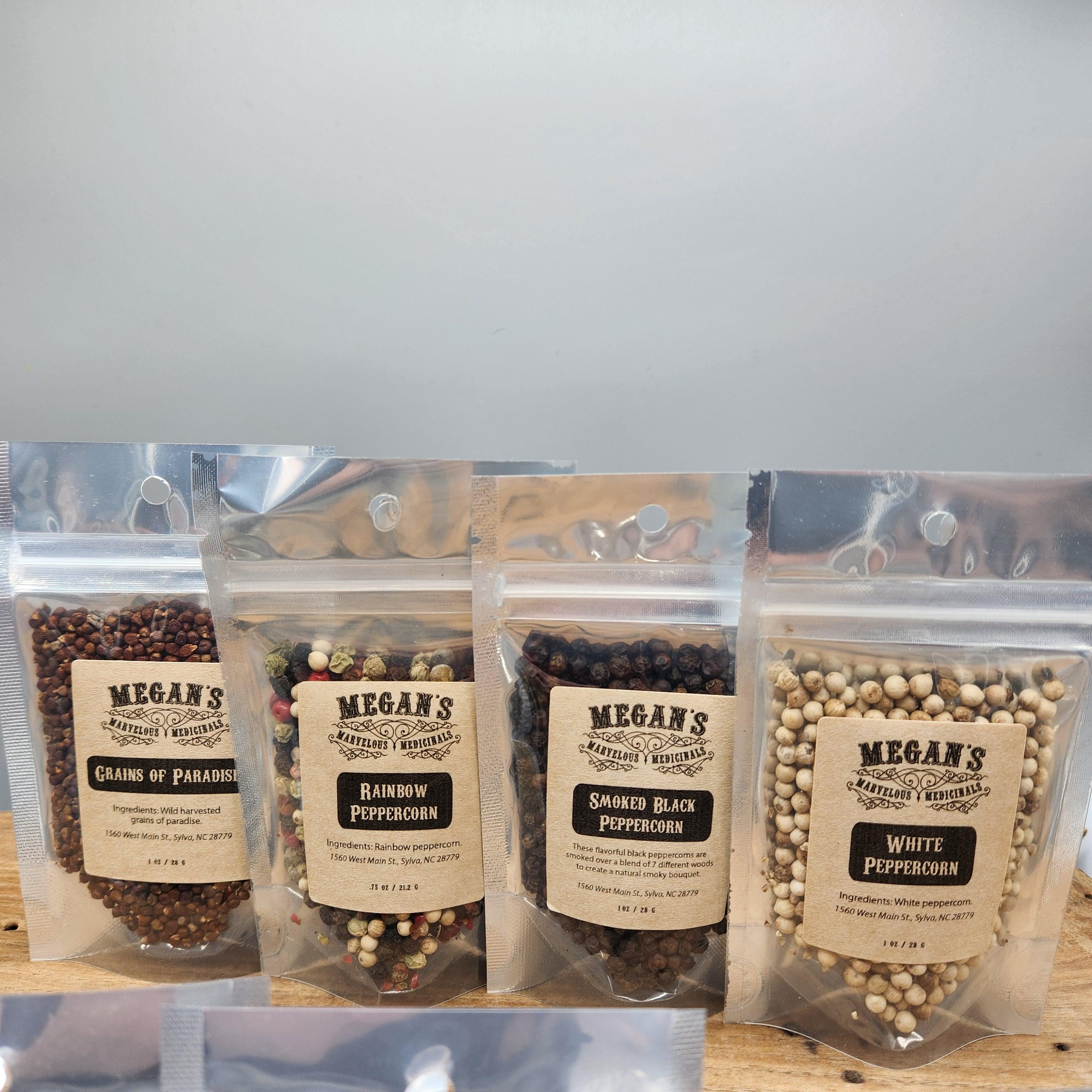 Gourmet Salt & Pepper Set – Smoked Peppercorns, Artisan Sea Salts and Grains of Paradise – Culinary Gift