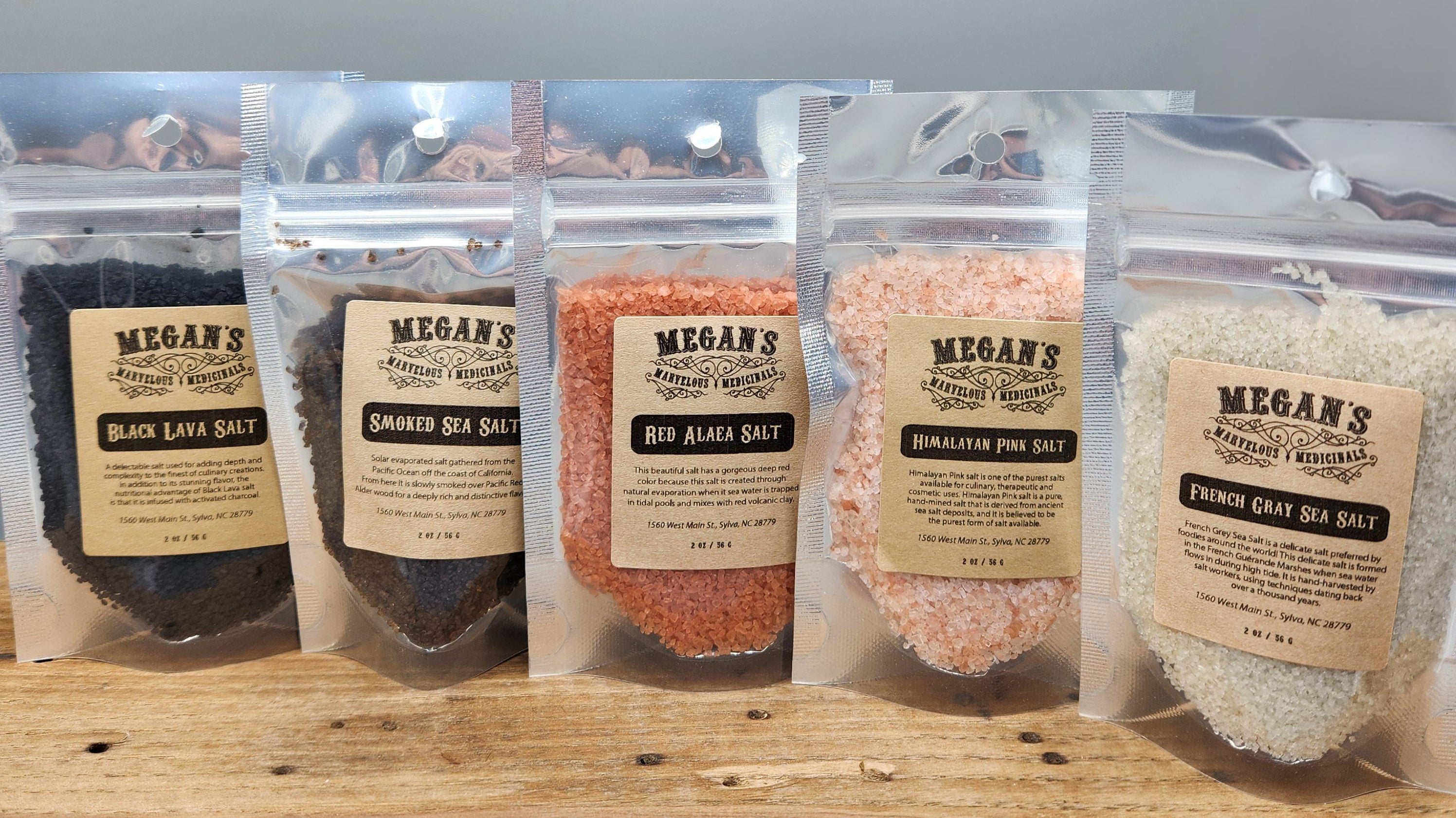 Gourmet Salt & Pepper Set – Smoked Peppercorns, Artisan Sea Salts and Grains of Paradise – Culinary Gift