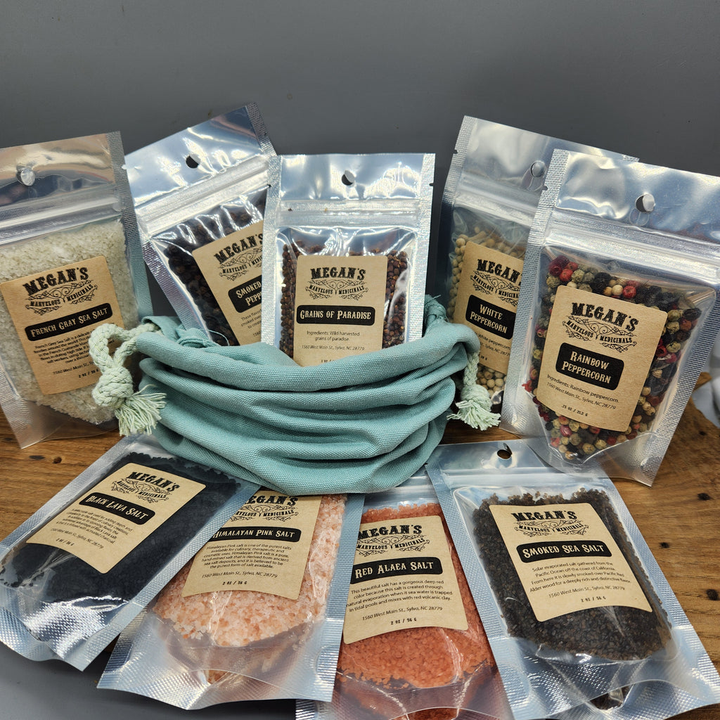 Gourmet Salt & Pepper Set – Smoked Peppercorns, Artisan Sea Salts and Grains of Paradise – Culinary Gift