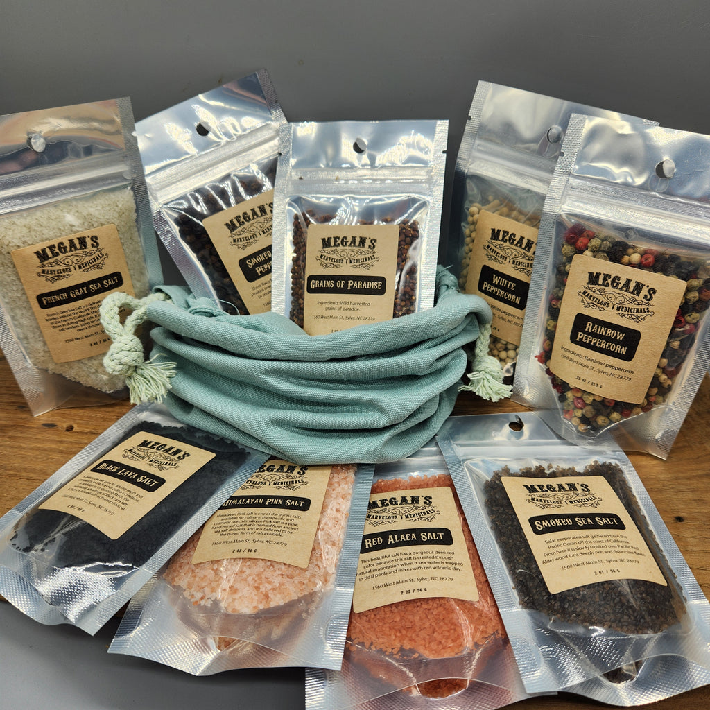 Gourmet Salt & Pepper Set – Smoked Peppercorns, Artisan Sea Salts and Grains of Paradise – Culinary Gift