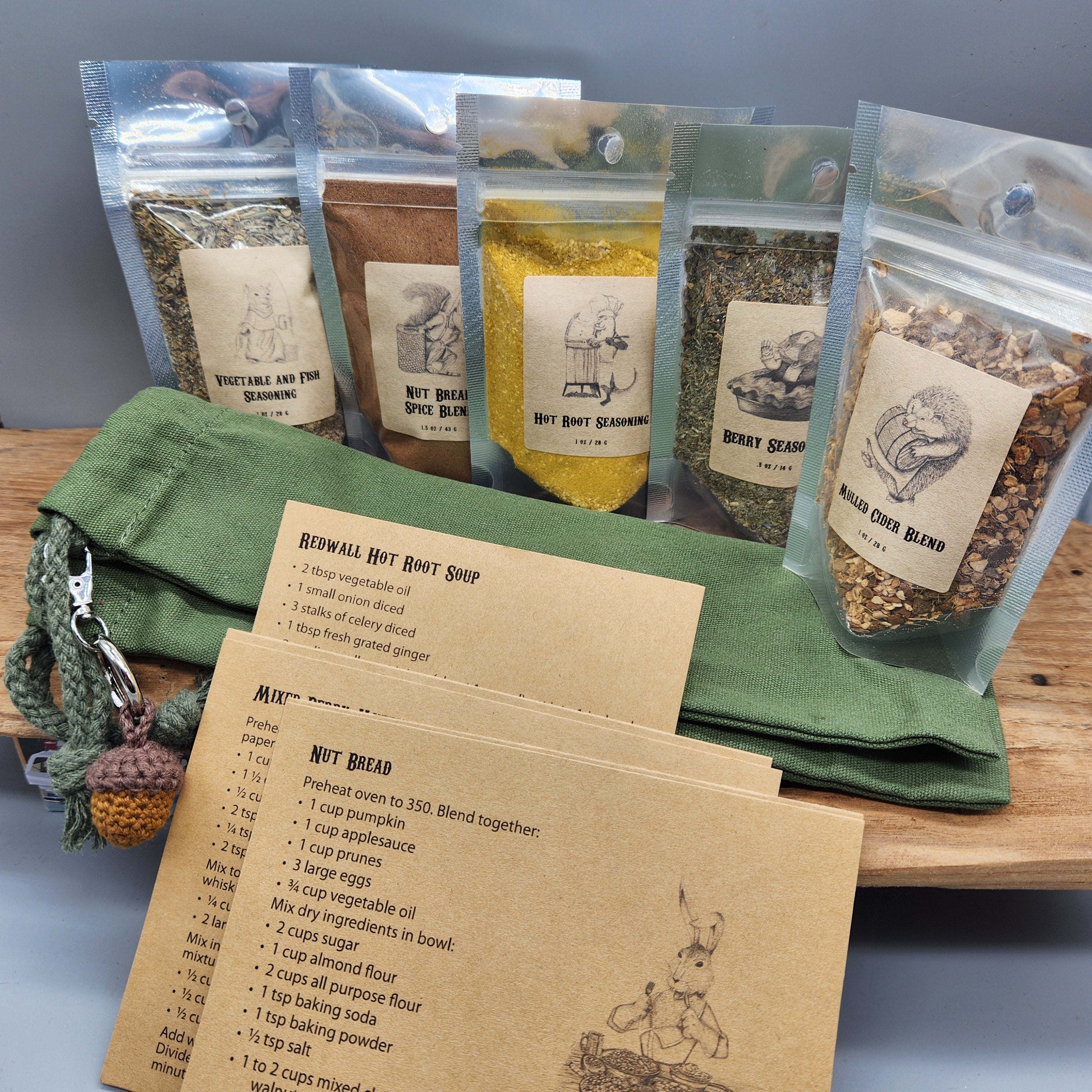 Redwall Inspired Spice Set – 5 Fantasy Cooking Blends with Recipe Cards & 3D Barrel